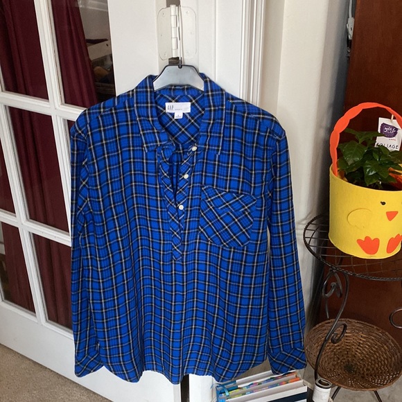 GAP Small LS Blouse with pocket - Picture 6 of 6